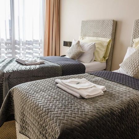 Hotel Rokoko Кошице Экстерьер фото