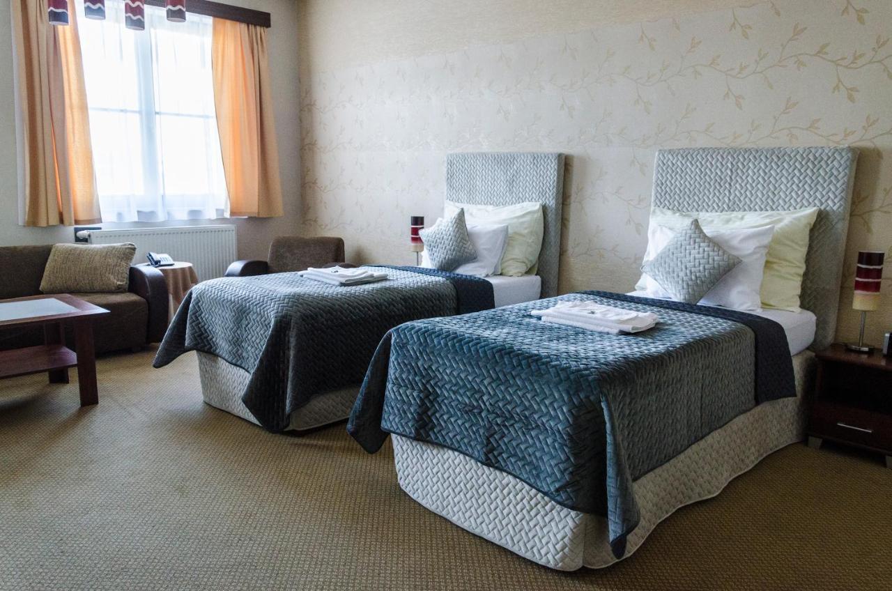 Hotel Rokoko Кошице Экстерьер фото